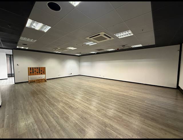 1,465M² OFFICE TO LET IN ROSEBANK
